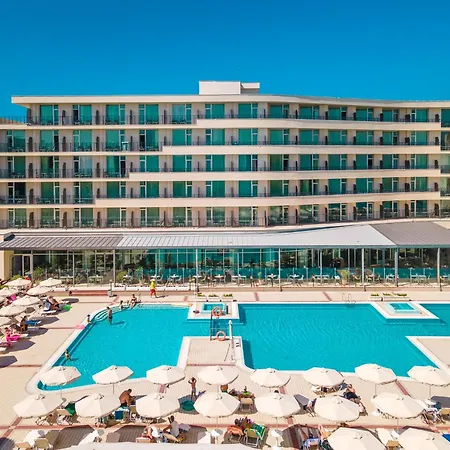 феста панорама Хотел 4*