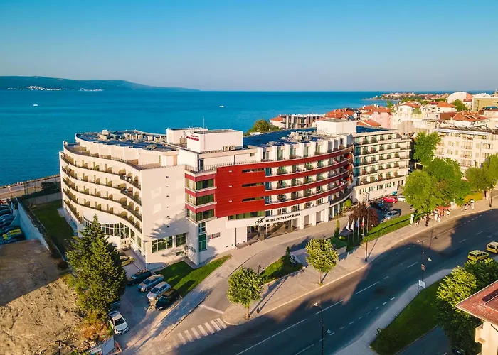 Хотел феста панорама 4*