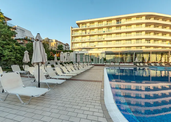 Хотел феста панорама