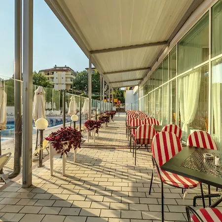 Festa Panorama Ξενοδοχείο Νεσέμπαρ