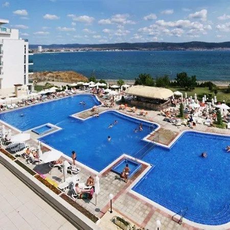 феста панорама Хотел 4*