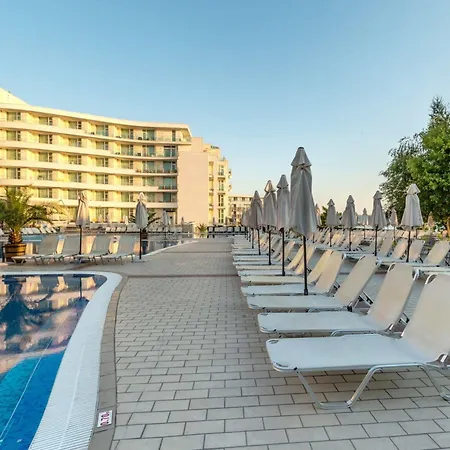 феста панорама Хотел