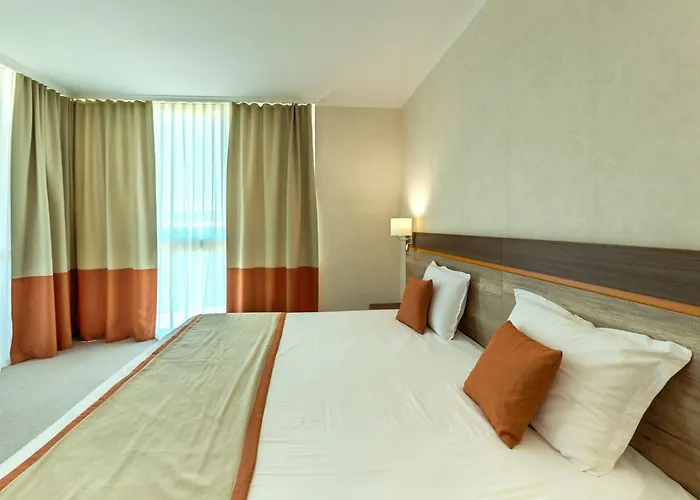 Festa Panorama מלון 4*